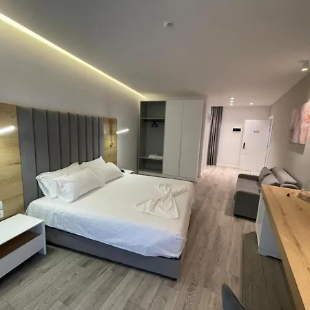 Ebbi Hotel Hotel 4*