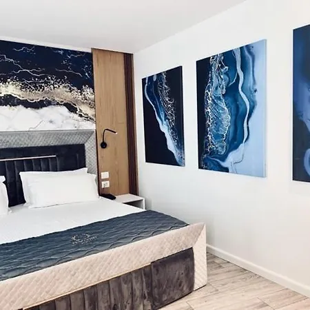 Ebbi Hotel 4*